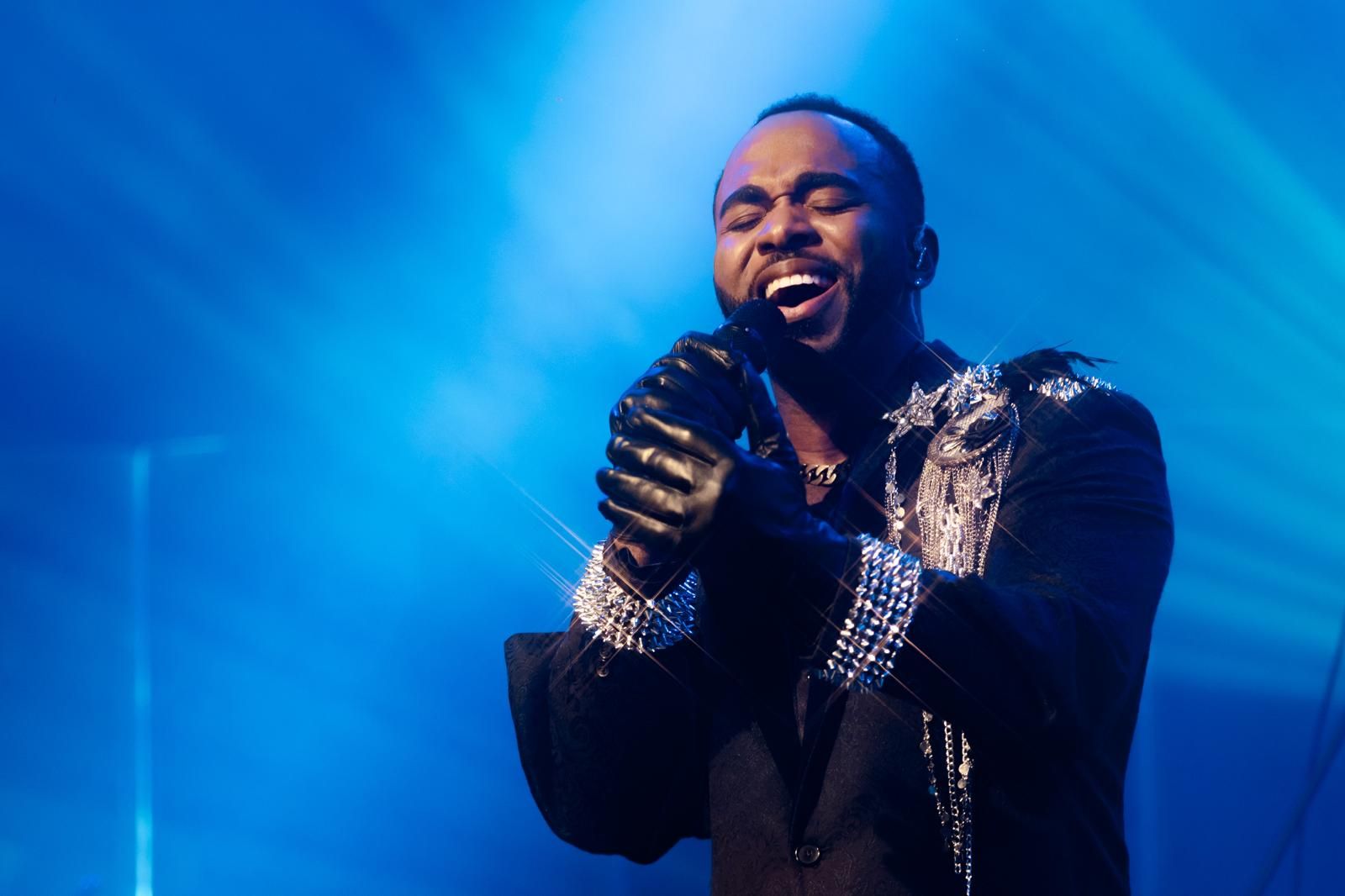 韋喆推出全新單曲〈Burn Me Down〉。川流音樂提供