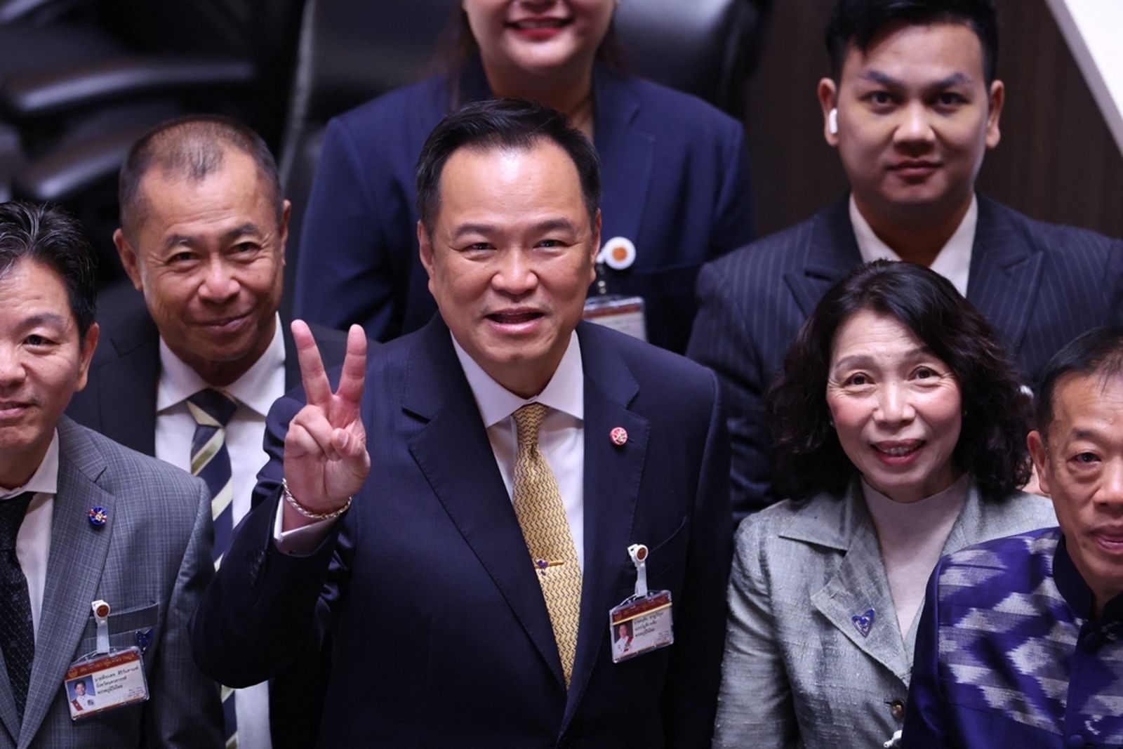 泰國阿努廷內閣名單　吸引青年選票與地方政治家族
