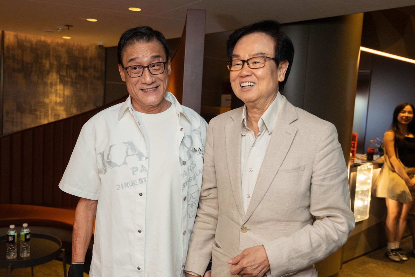 梁家輝釜山靠SEVENTEEN文俊輝「威」一把 雙手護腕竟是因孫得「媽媽手」