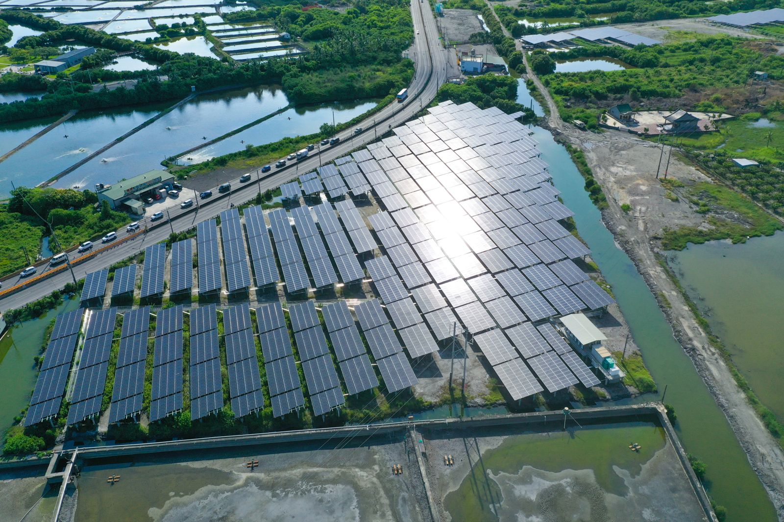 太陽被迫放「豪雨假」!寶晶營收急煞車 9月回血再攜地產集團拚2.3百萬瓦新案