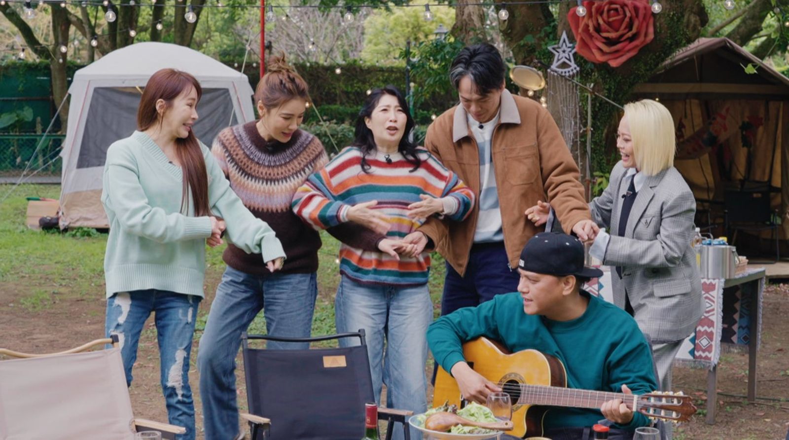 溫嵐霸氣送檳榔當見面禮！桑布伊開砲「原住民愛亂交友」　現場特調高粱嚇壞小禎