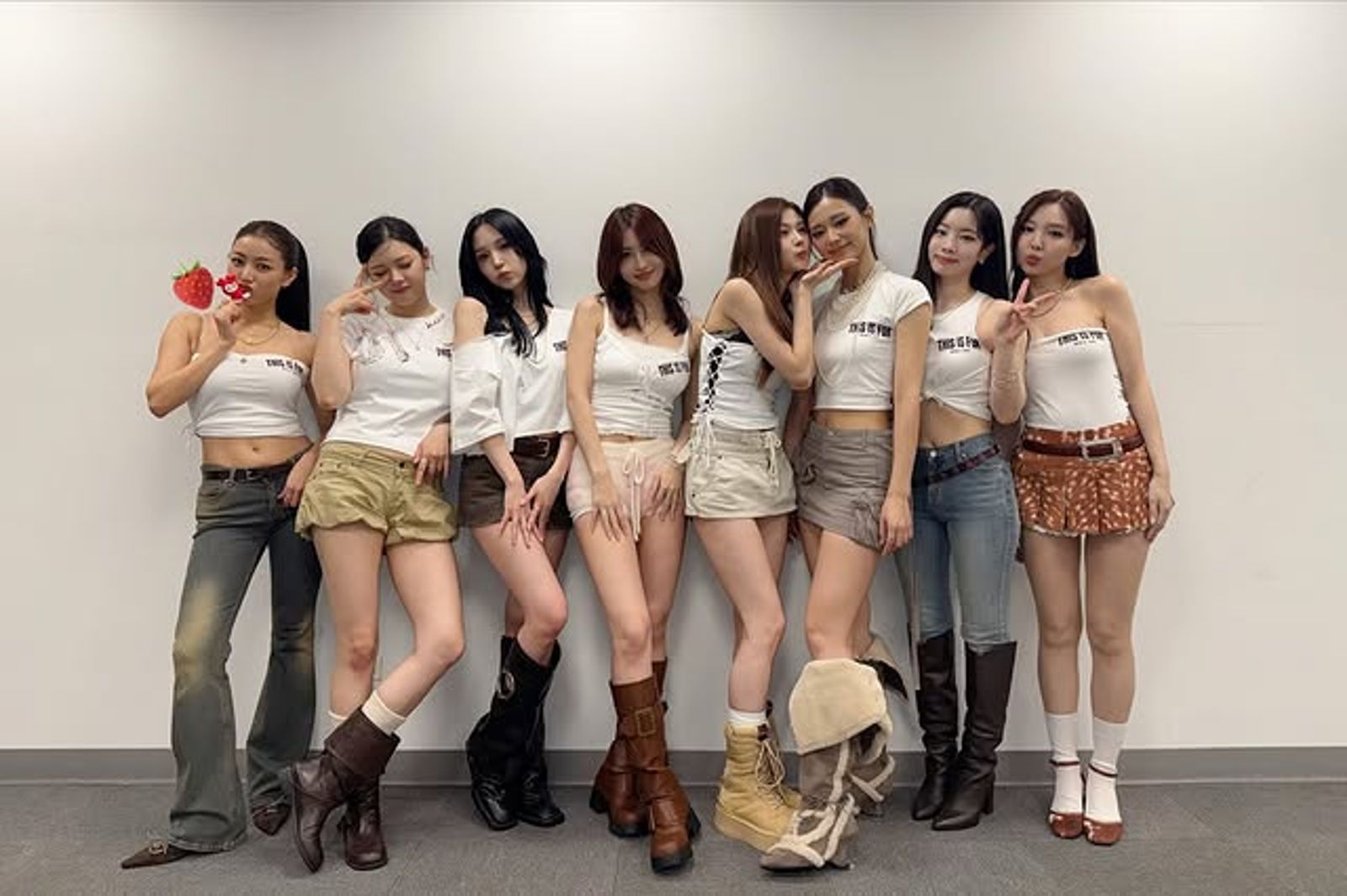 直擊/子瑜高空讀信萌喊「放我下來」 彩瑛自責心聲曝光:約定大巨蛋見