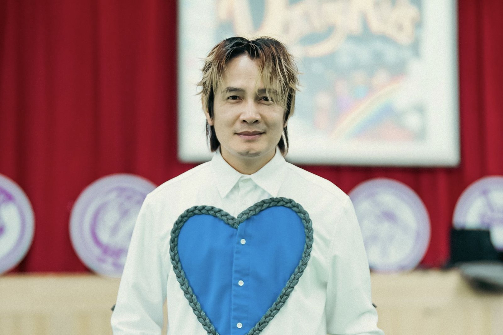 金曲歌王被當「詐騙首腦」　60間學校老師都見過他