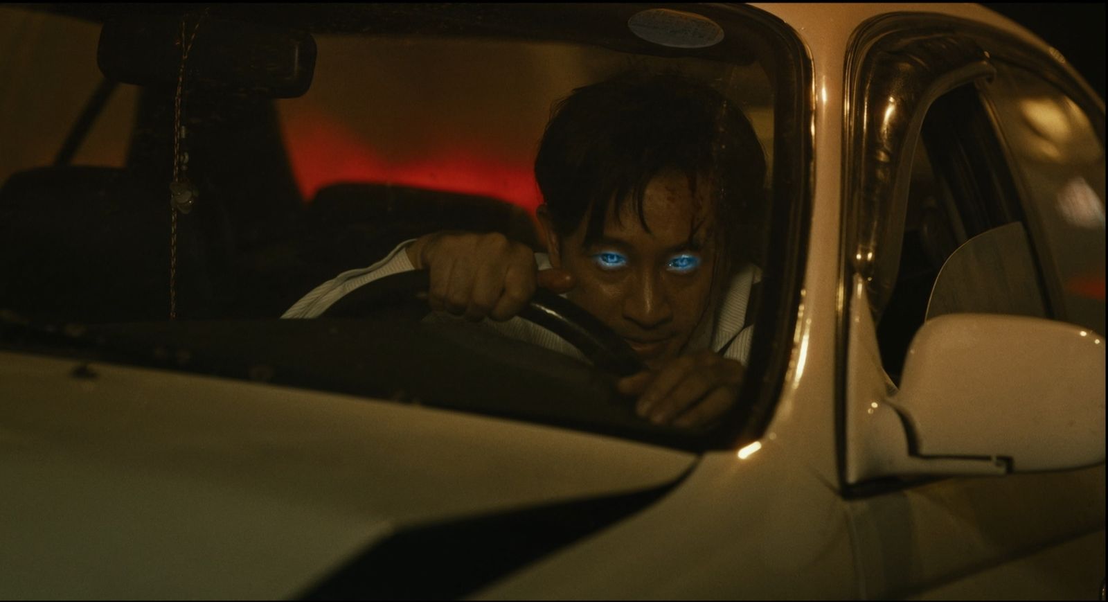 金鐘男配震撼揭「遭附身」過程　三餐只吃這一物嚇壞長輩！急奔廟宇拜拜驚人結果曝光