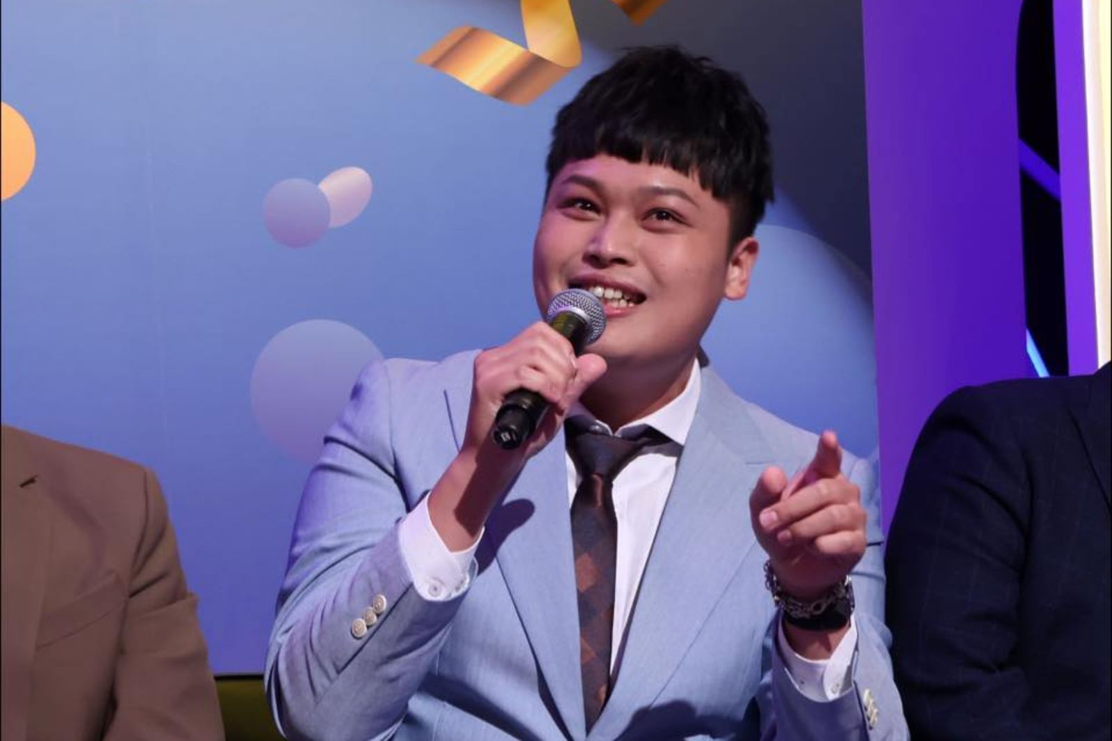 中天主播「疑收紅錢」遭羈押！最新貼文曝光　網友留言「吃雞鴨飯了」