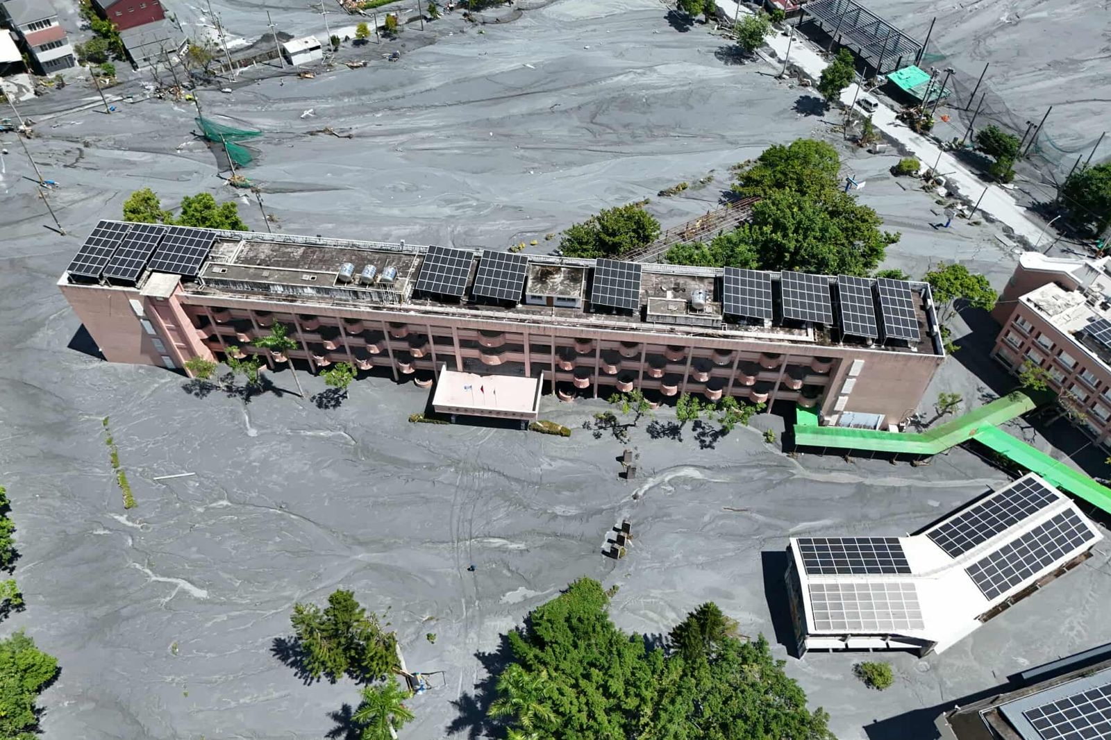 媽媽剛過90大壽…卻命喪花蓮洪水　女兒「用雨水洗淨遺體」哭了