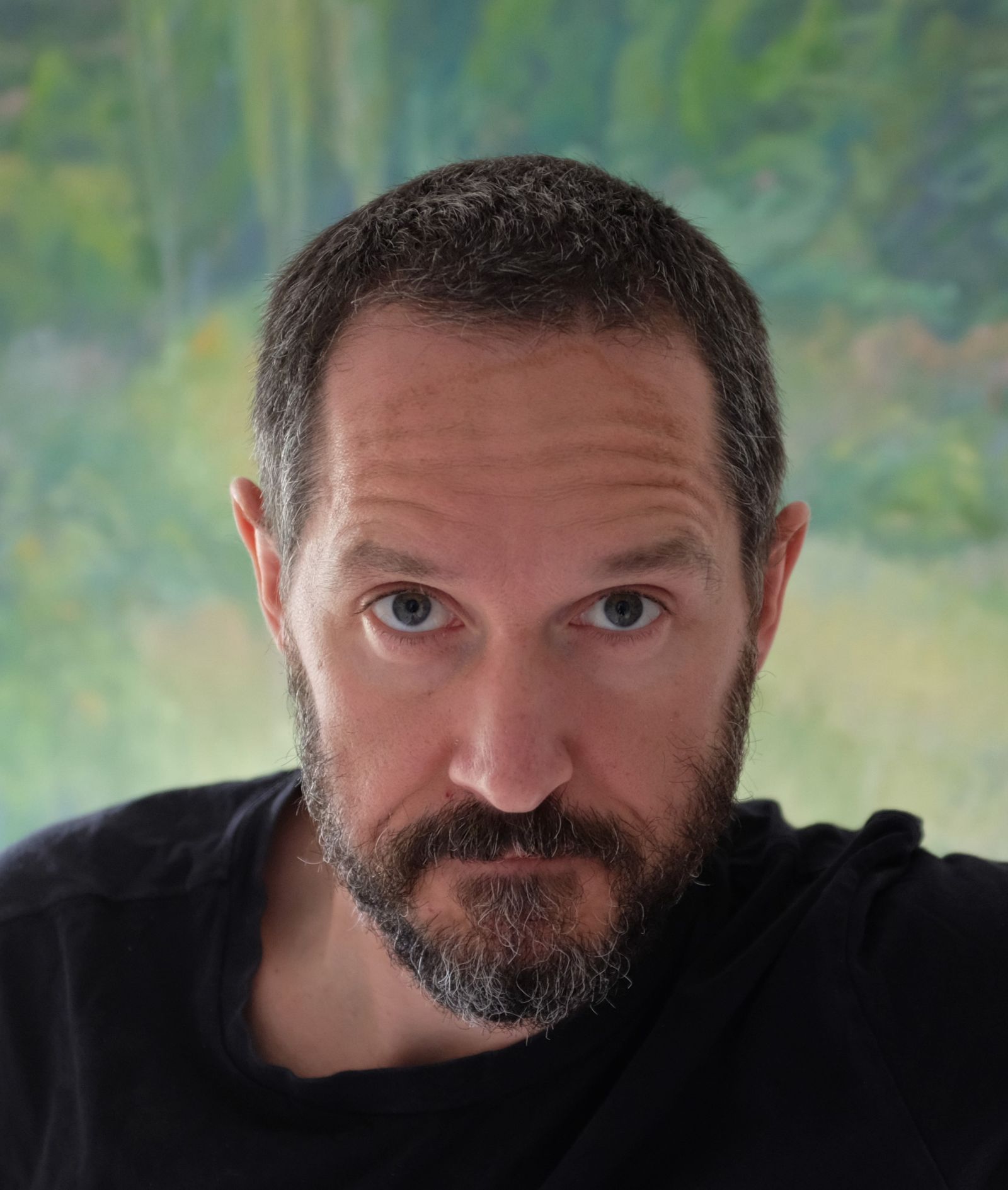 博迪・卡維爾 (Bertie Carvel) 飾演魔法部長康尼留思・夫子。HBO提供