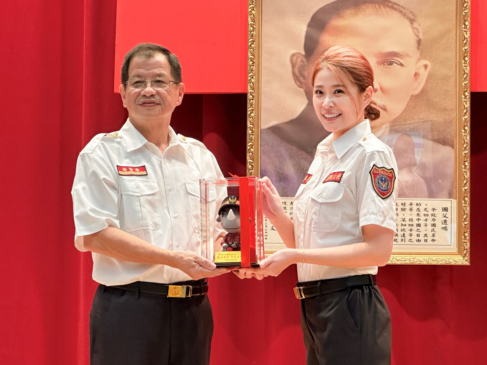 八點檔女星李燕身分超斜槓　擔保養品牌CEO、消防顧問還差點從軍