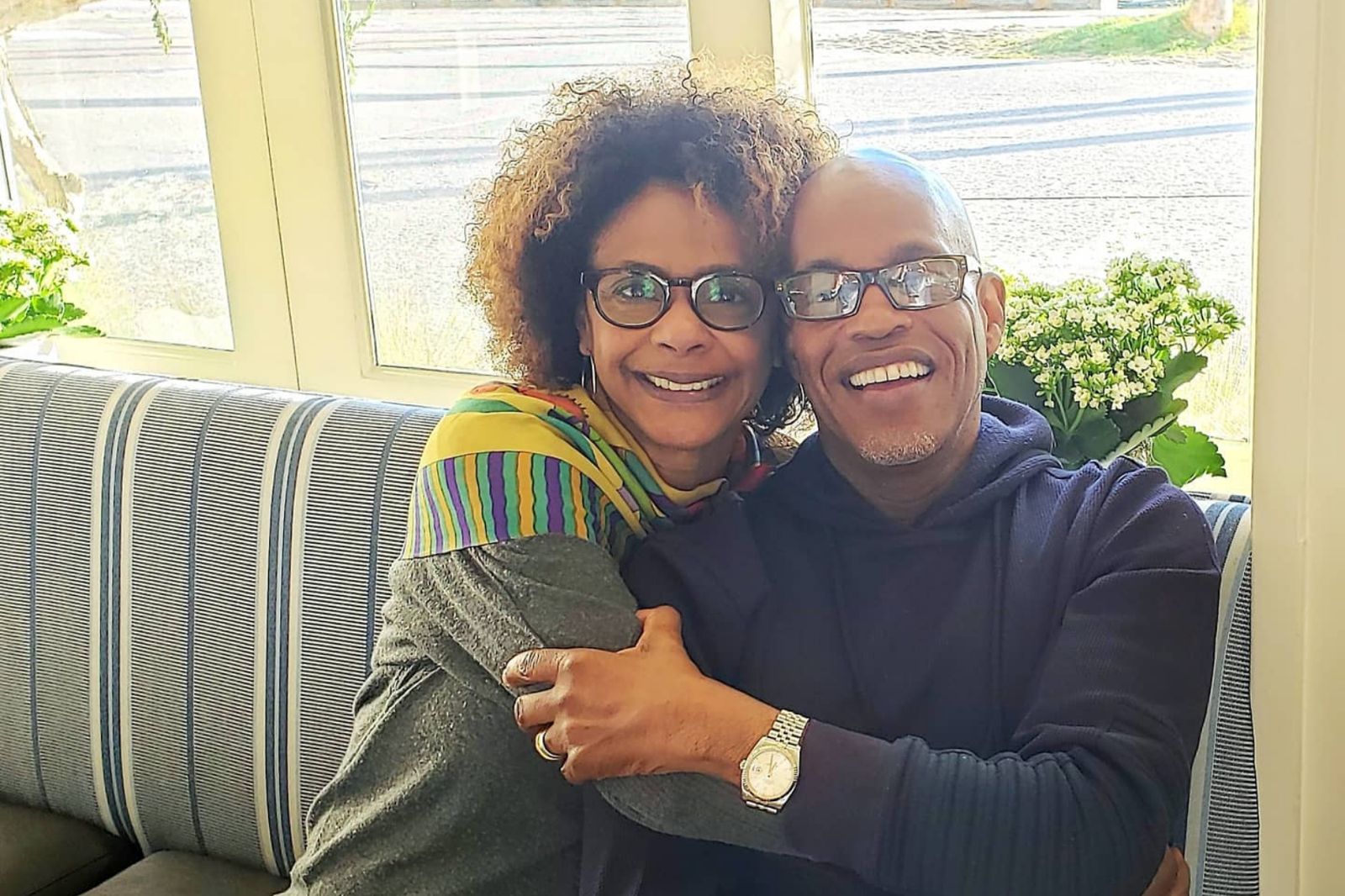 葛萊美提名歌手Jubilant Sykes在家遭刺殺身亡　兒子已被逮補