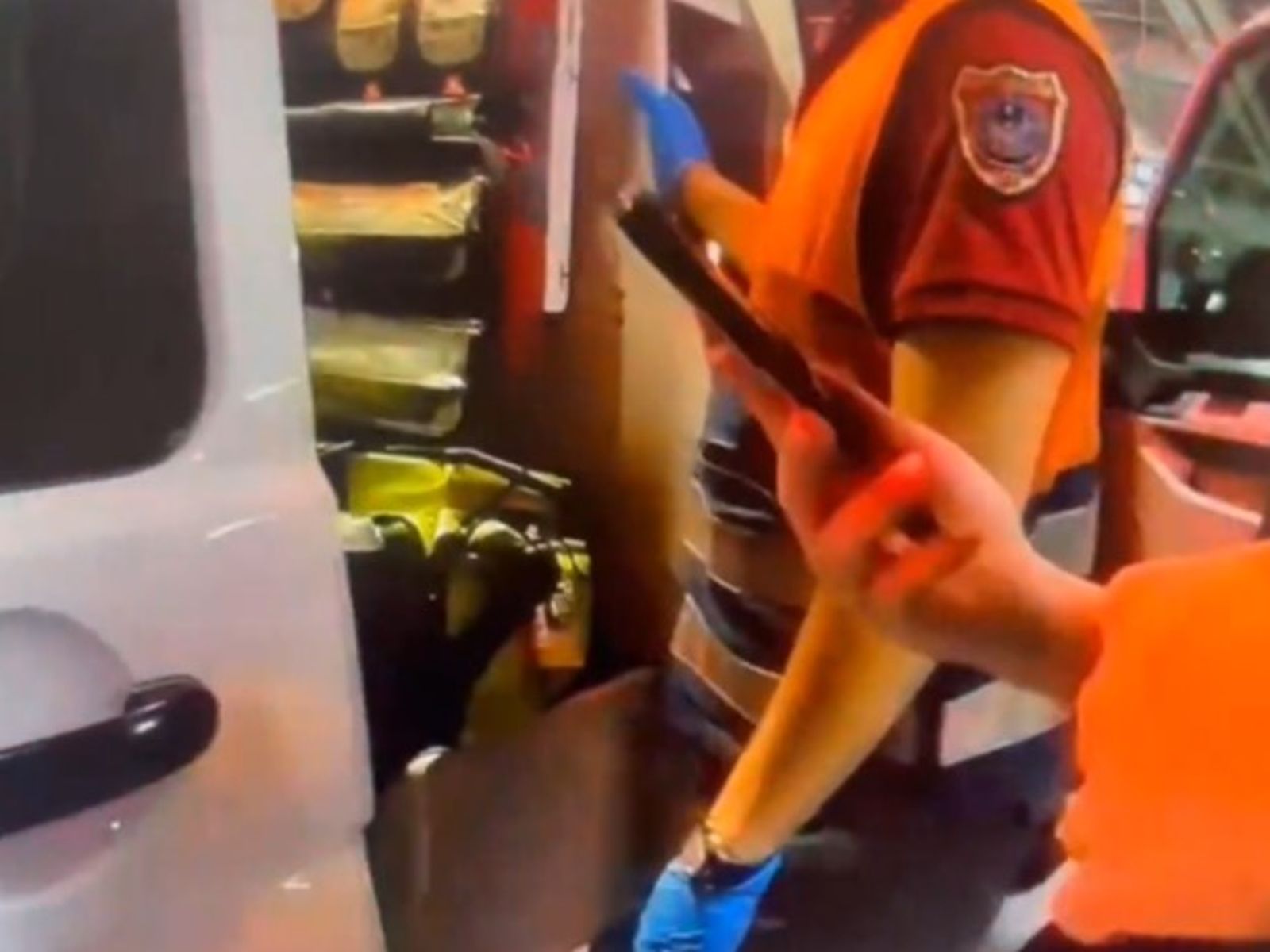 台北101停車場喋血　26歲女按喇叭示意讓道遭連刺5刀