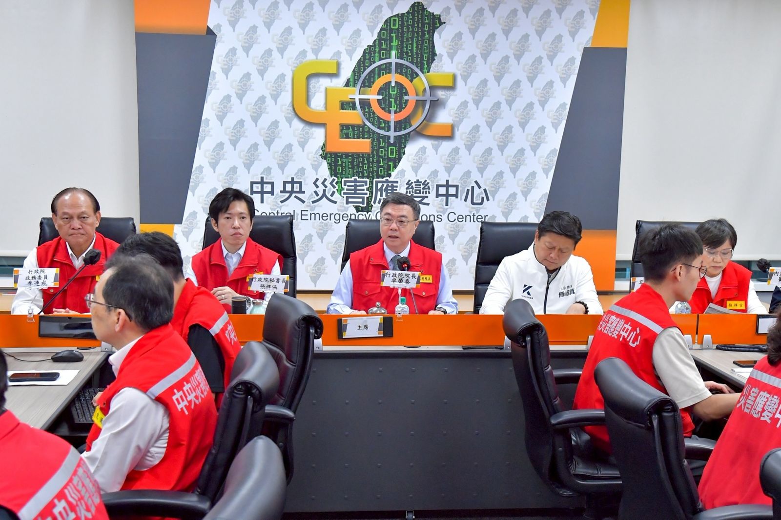 卓榮泰取消上午拜會行程坐鎮災防中心　緊盯馬太鞍溪堰塞湖溢流狀況