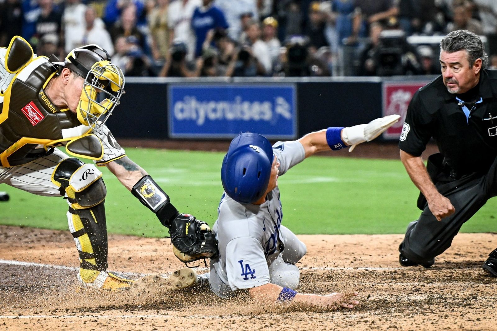 大谷翔平連4場雙安狂奔丟頭盔 道奇9局逆轉教士重返龍頭