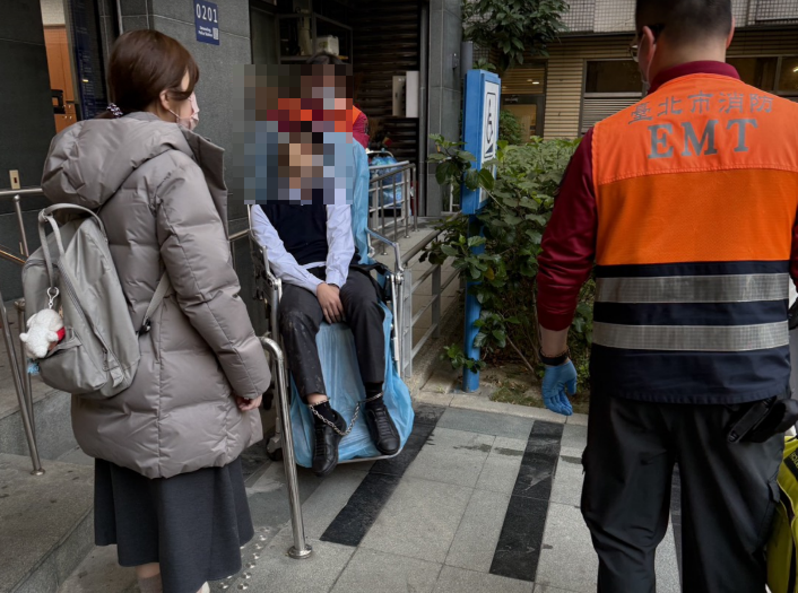 男路倒竟是腦出血！萬華警誤認酒駕拖4小時才送醫　家屬怒控延誤救命