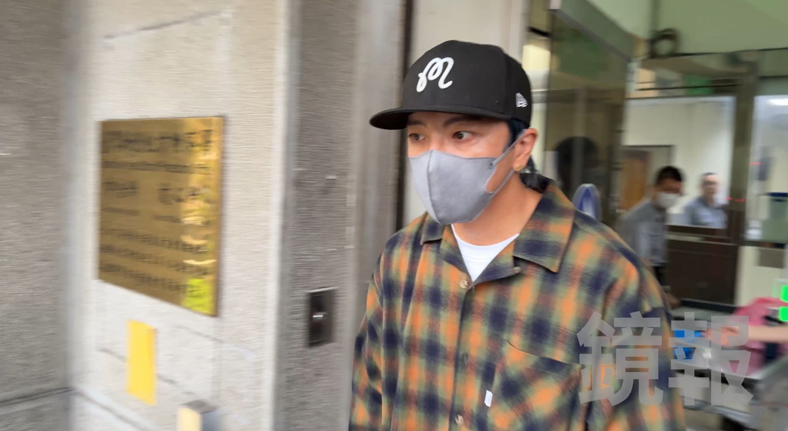 坤達50萬交保!價碼有別 ENERGY成員均一價、棒棒堂小杰35萬