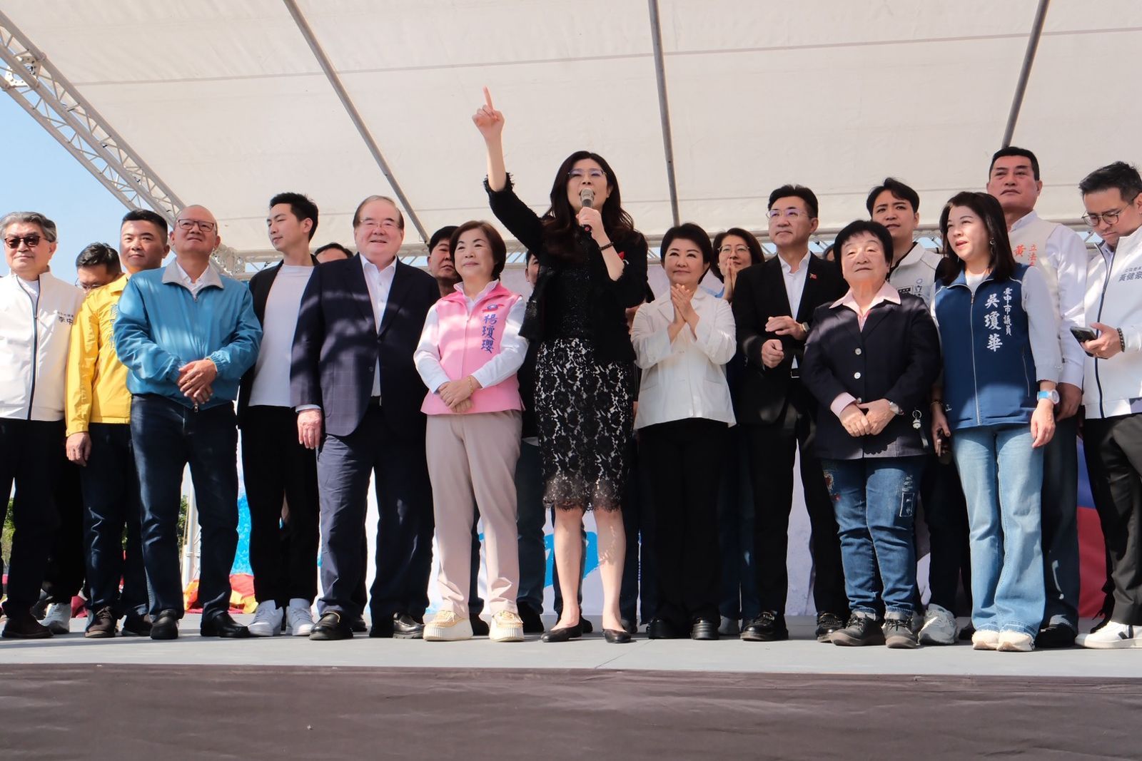 一份「怪民調」點燃姊弟之爭！楊瓊瓔、江啟臣搶出頭　地方憂難整合