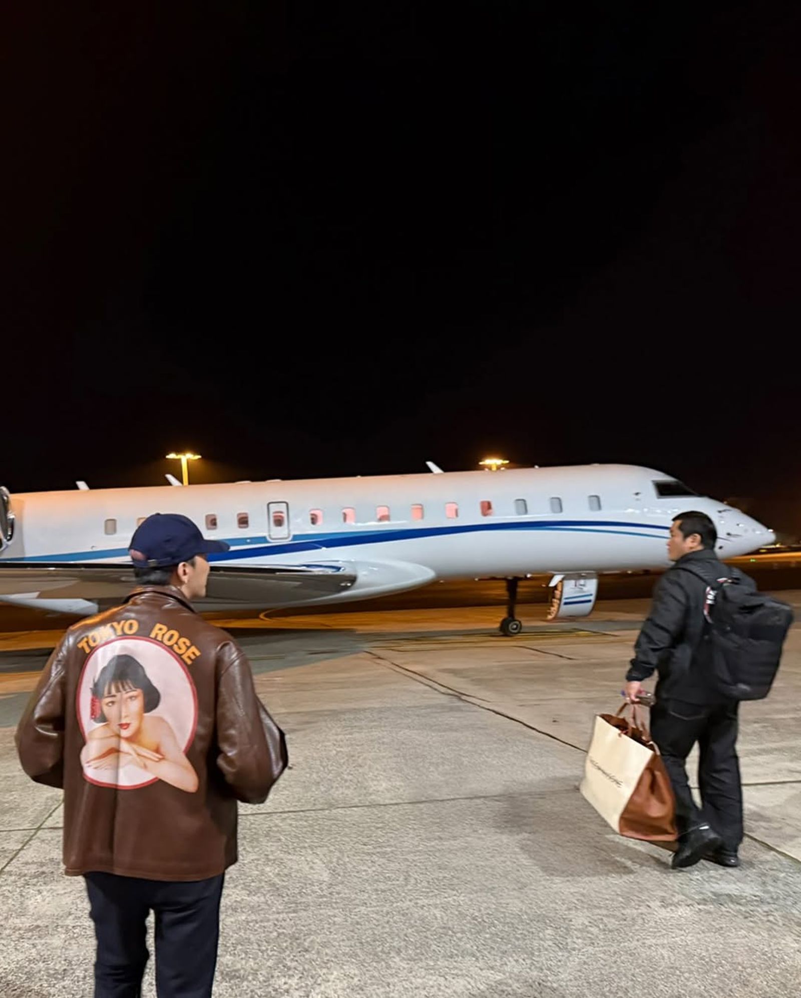 GD搭私人飛機跑世巡。翻攝IG@8lo8lo8lowme