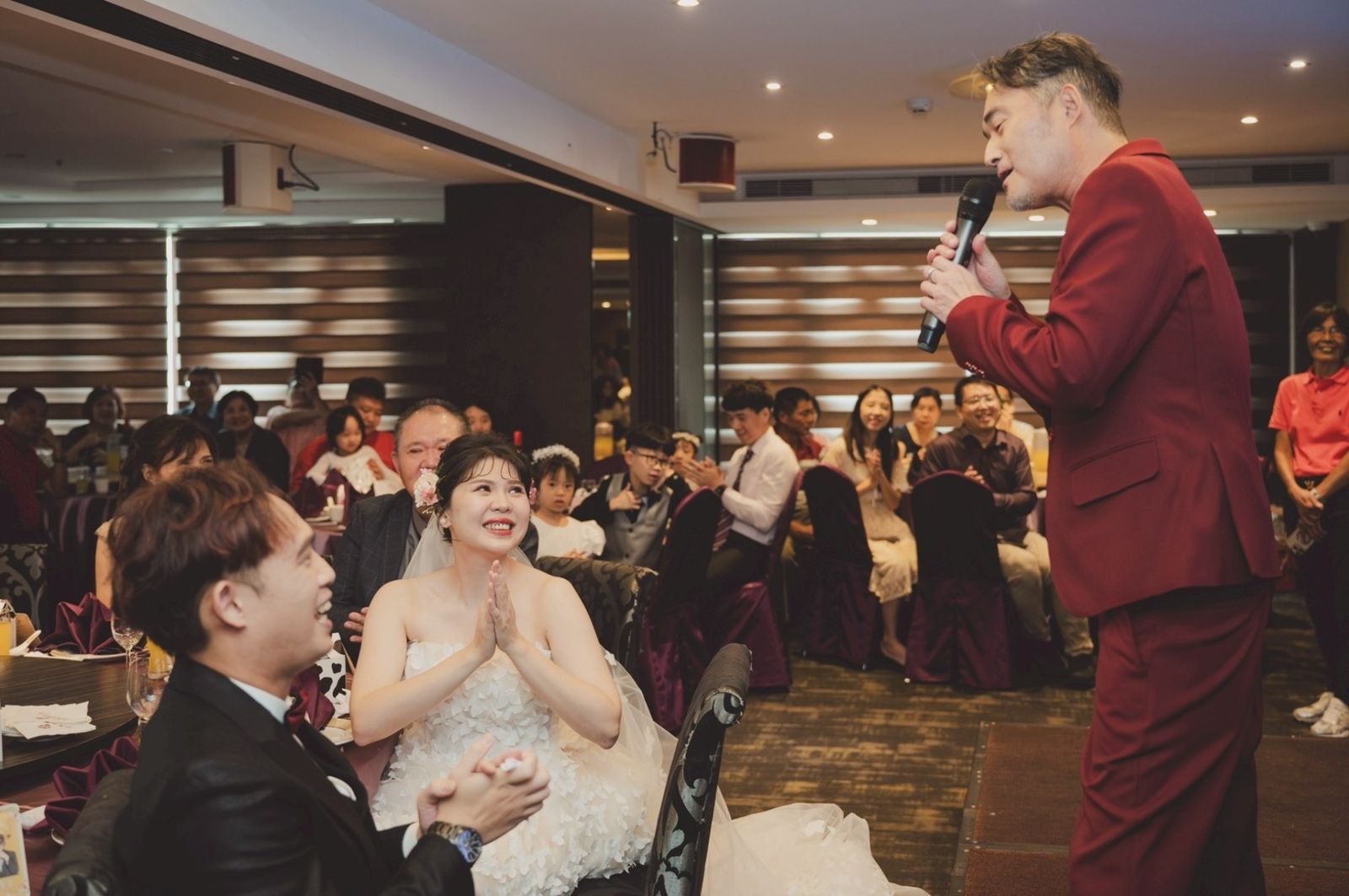 江國賓驚喜現身婚禮 女粉絲從小愛到大!想找「同姓新郎」竟真的如願