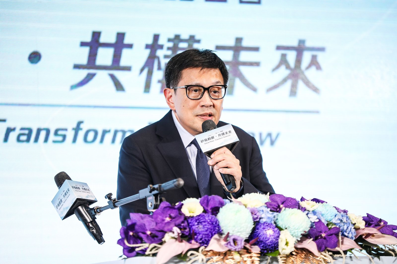 一天能訪3座晶圓廠!高鐵成矽島大動脈 SEMI曹世綸:是台灣半導體幕後英雄