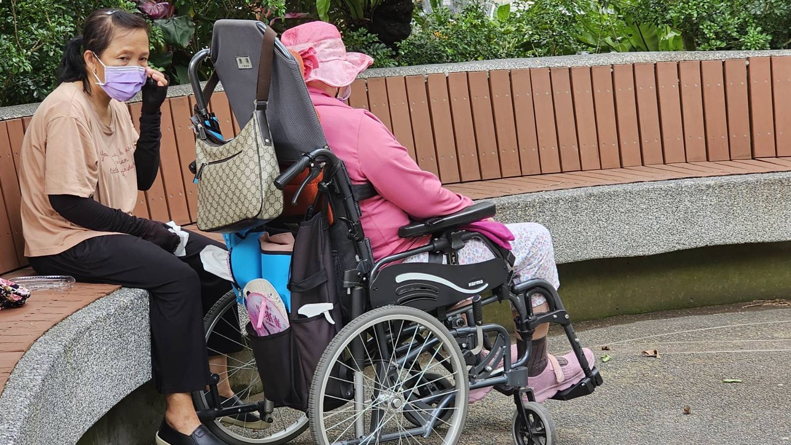 貧窮限制想像!印尼外傭辭職「全家擔心她被詐騙」 真相竟是富家千金嫁機師