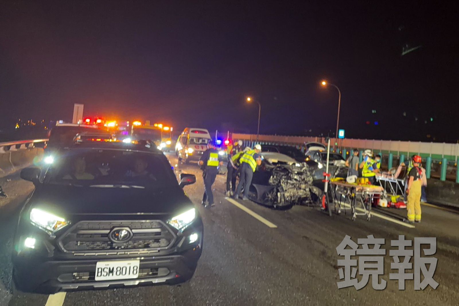 現場7人受傷,警消展開救援。圖/民眾提供