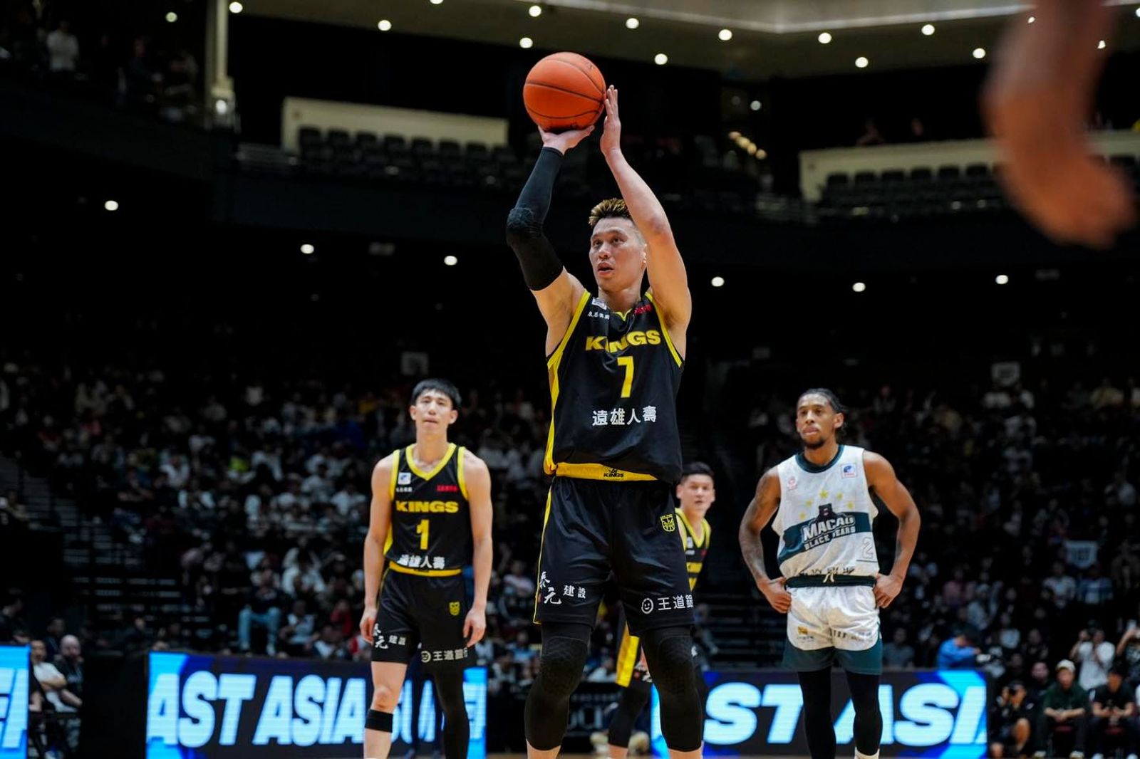 林書豪退役／豪哥謝幕背後　台籃陷入考驗　誰能接下「神主牌」？