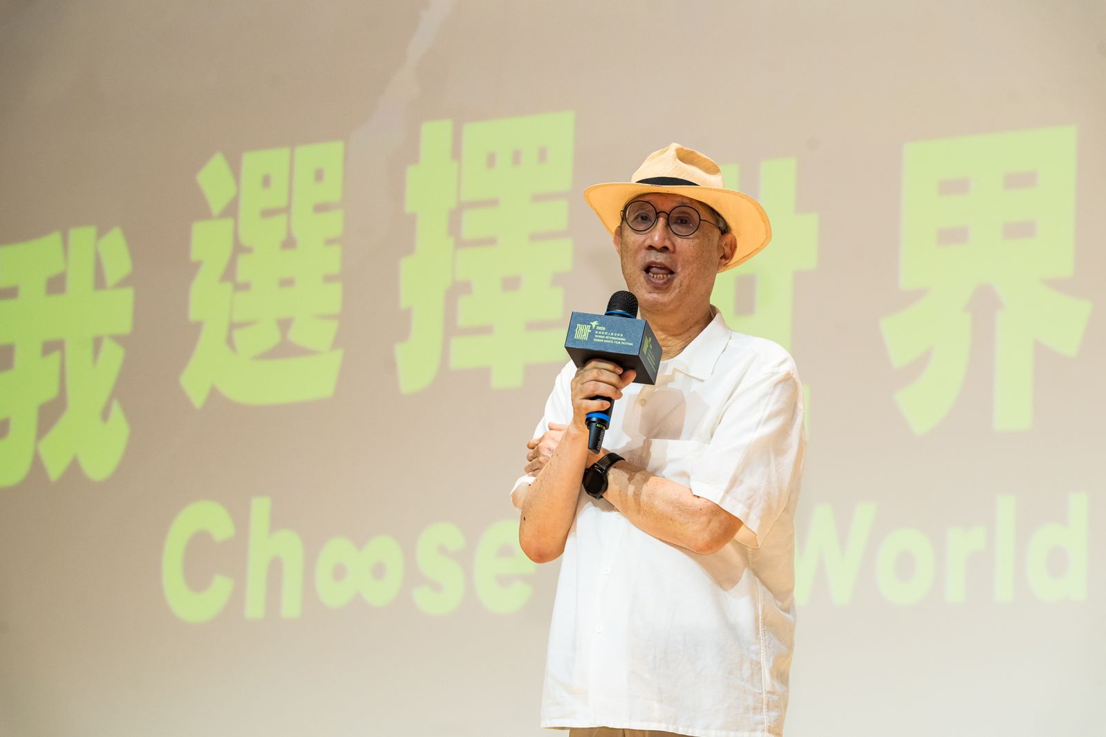 當年找張震嶽演槍斃亡魂!名導萬仁親揭選角秘辛 蘇明明低調愛相隨