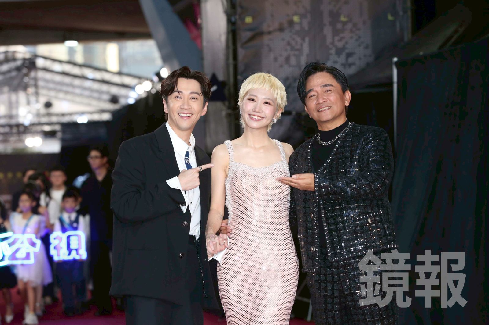 金鐘60／紅毯「三人行」超吸睛　吳宗憲護航Lulu、陳漢典放閃：上台我們三個一起親！