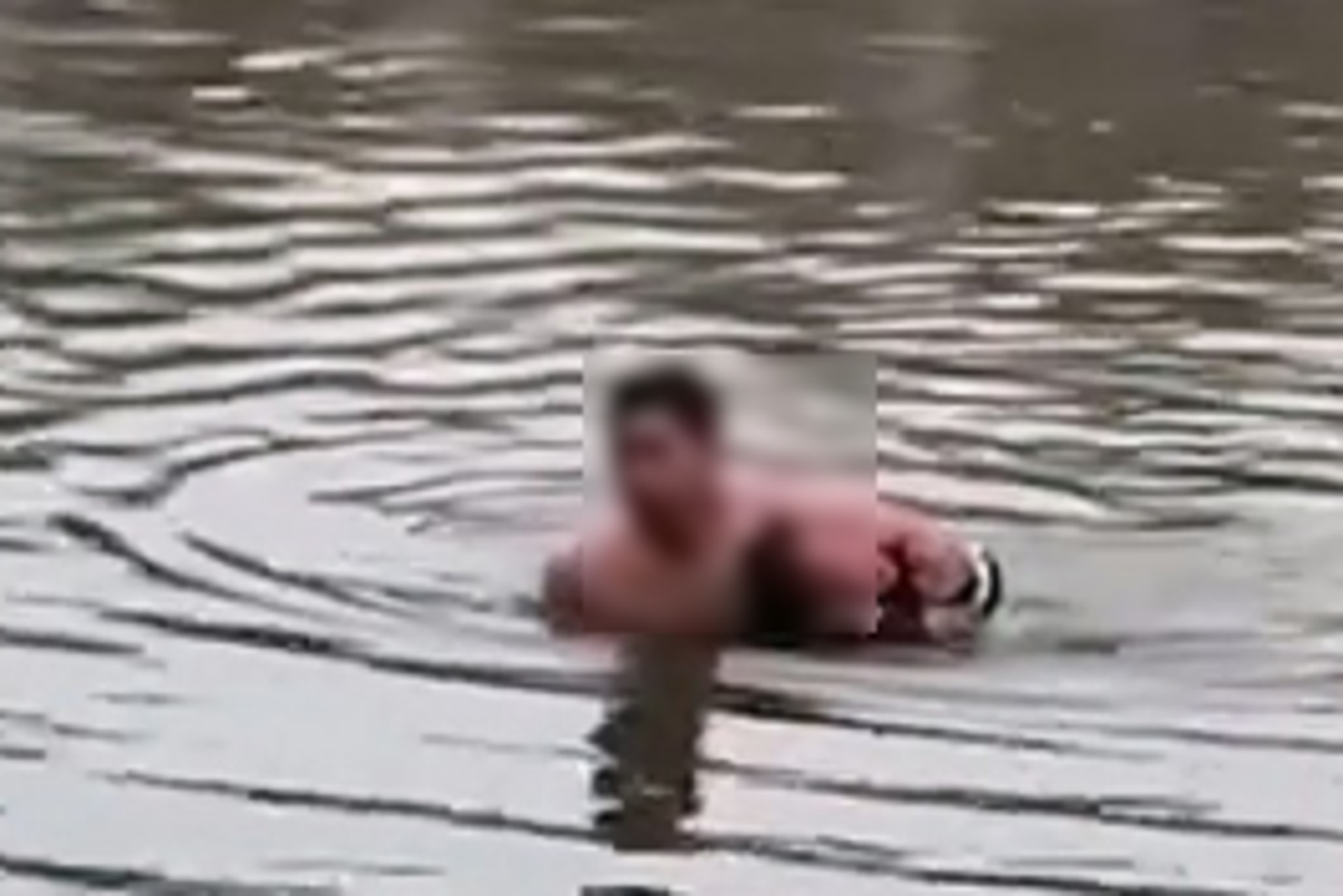 把恩情傳下去！5歲墜河獲救、40歲換他救人
