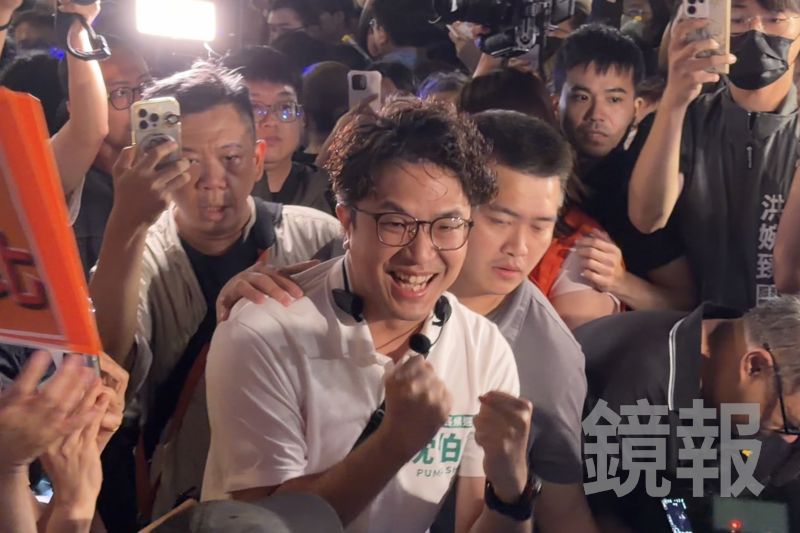 史上最強洋流！千人擠爆公館夜市爭睹沈伯洋　支持者高呼：我們自己來的