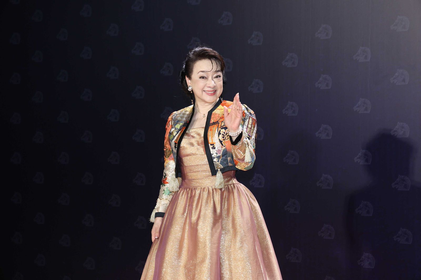 翁倩玉飾演的玉英奶奶為《陽光女子合唱團》增添許多動人時刻,與陳意涵雙雙入圍台灣影評人協會獎「最佳女主角」。台灣影評人協會提供