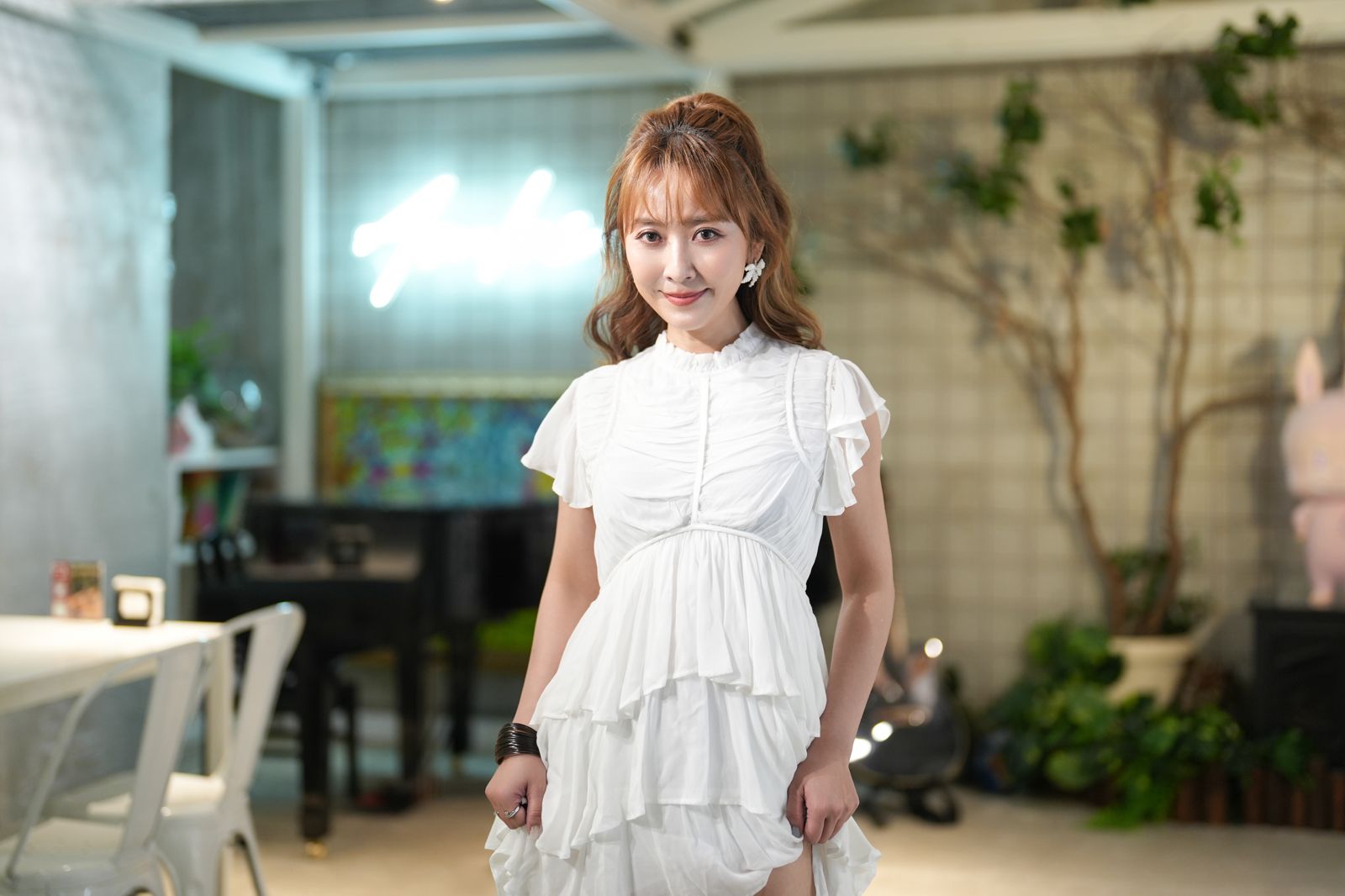 〈使勁搖〉20年賺翻！大芭比驚爆「曾擁8間房」資產破億　論及婚嫁卻喊卡：女人要有底氣