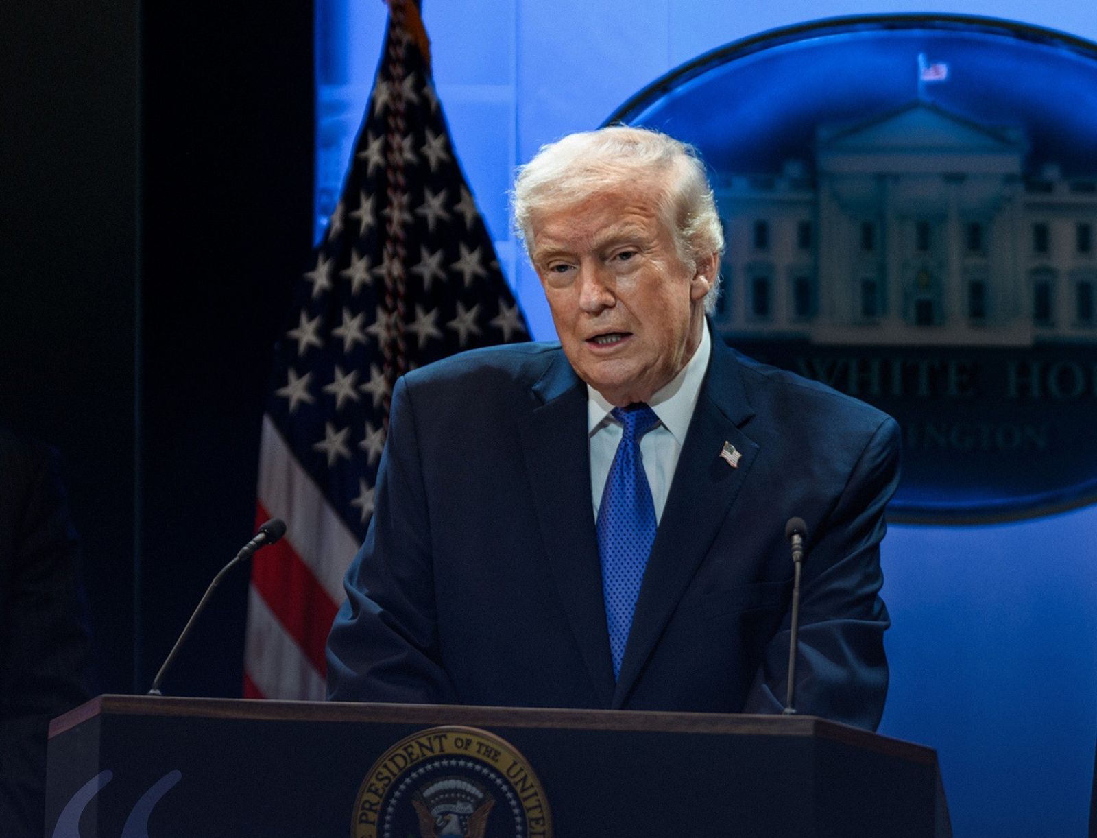 最高法院打臉對等關稅違法 川普反手對全球商品開槍課徵10%重稅