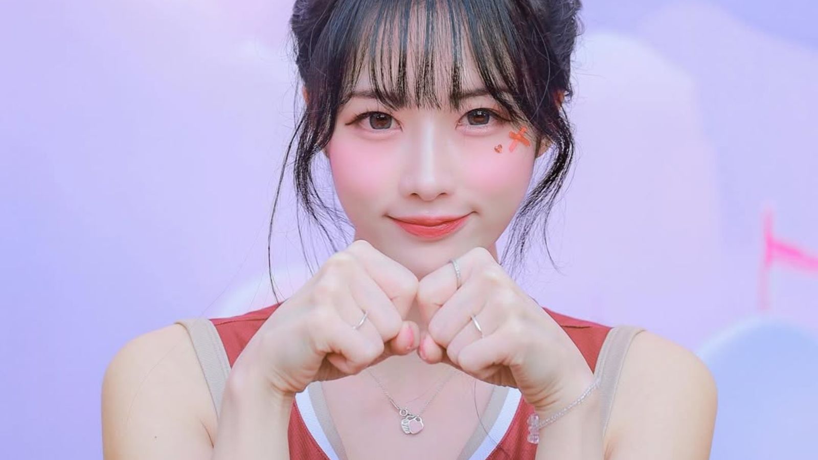 安芝儇「中文能力被比較」陷低潮？Mingo首露面回應：她非常努力