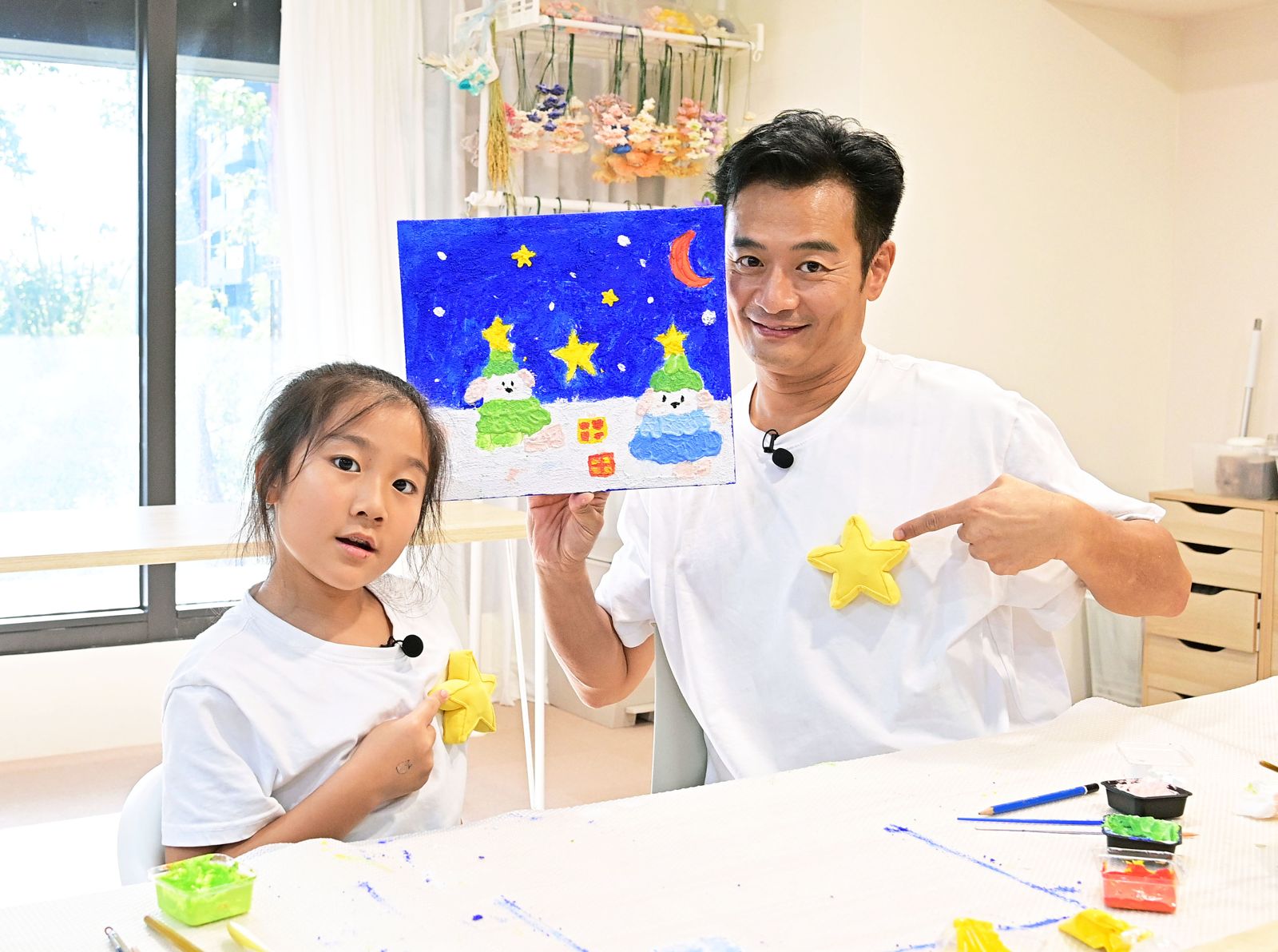 林佑星帶著女兒小花上節目《雙星家遊團》。圖/台視提供