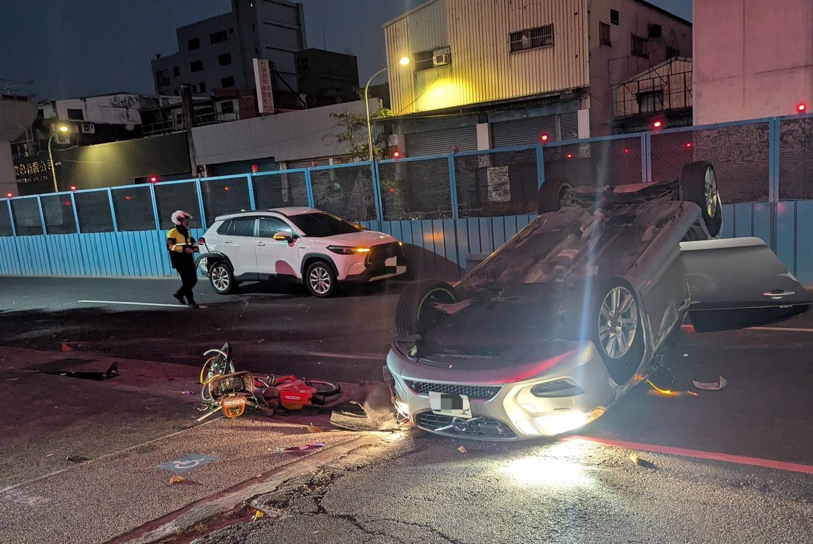 樹林男毒駕追撞前車翻覆 17歲單車少年無辜遭擊落