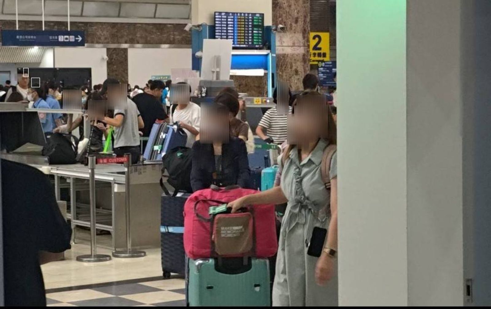 幫人帶行李下場超慘!高雄女過海關被翻出3.7公斤海洛因 兩度減刑仍判8年半
