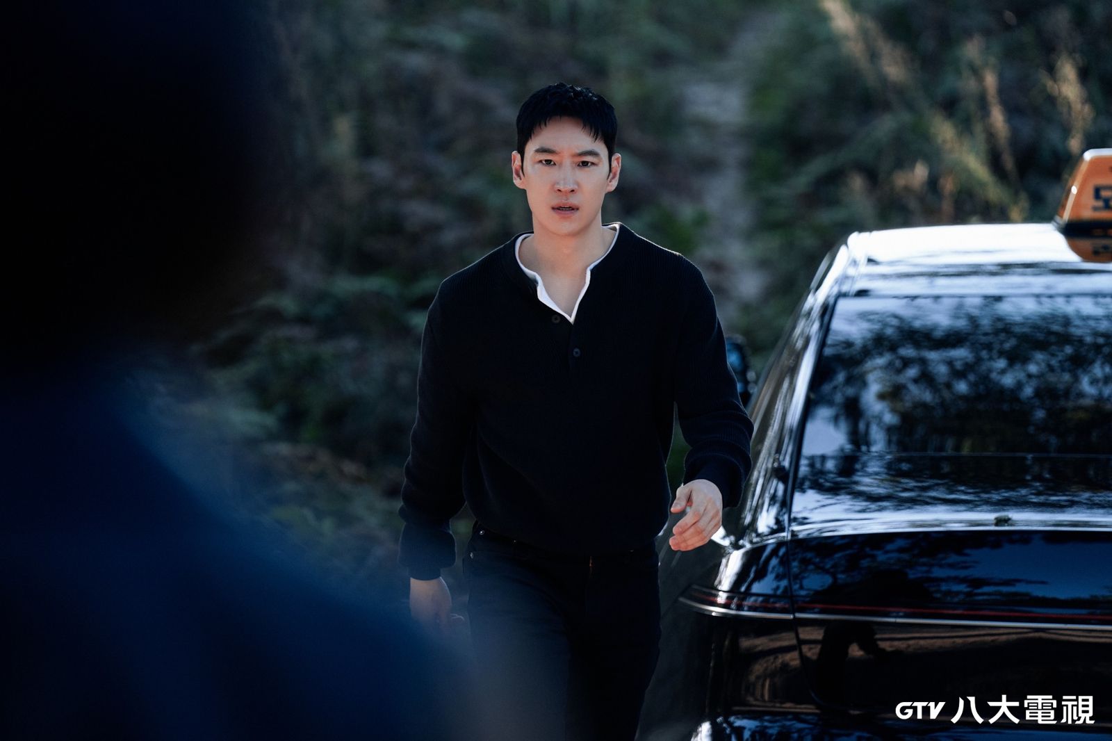 李帝勳主演的《模範計程車》在第三季時除了車子設備更新,客串卡司也都是夢幻陣容。圖/八大電視