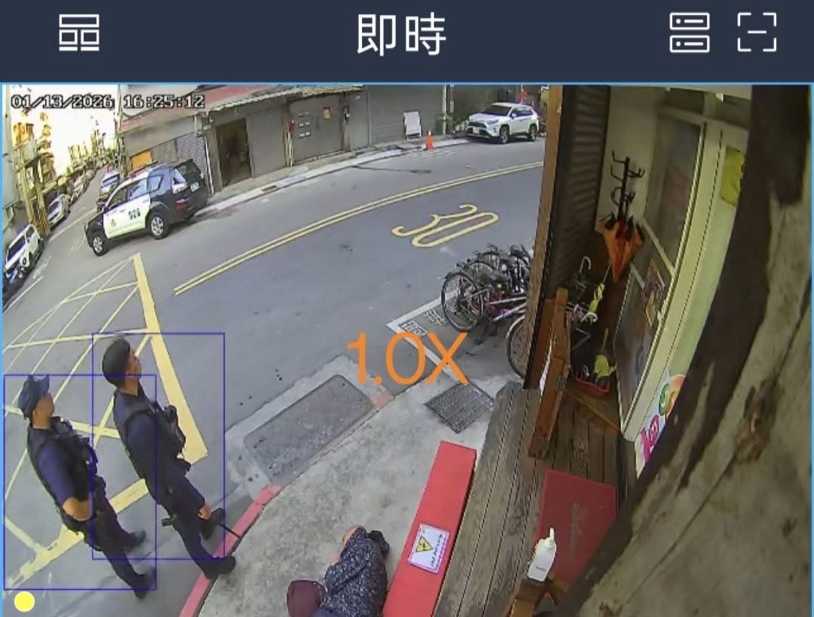 醉漢倒臥補習班門口嚇壞孩童　放學時刻「心驚驚」信義警急救援