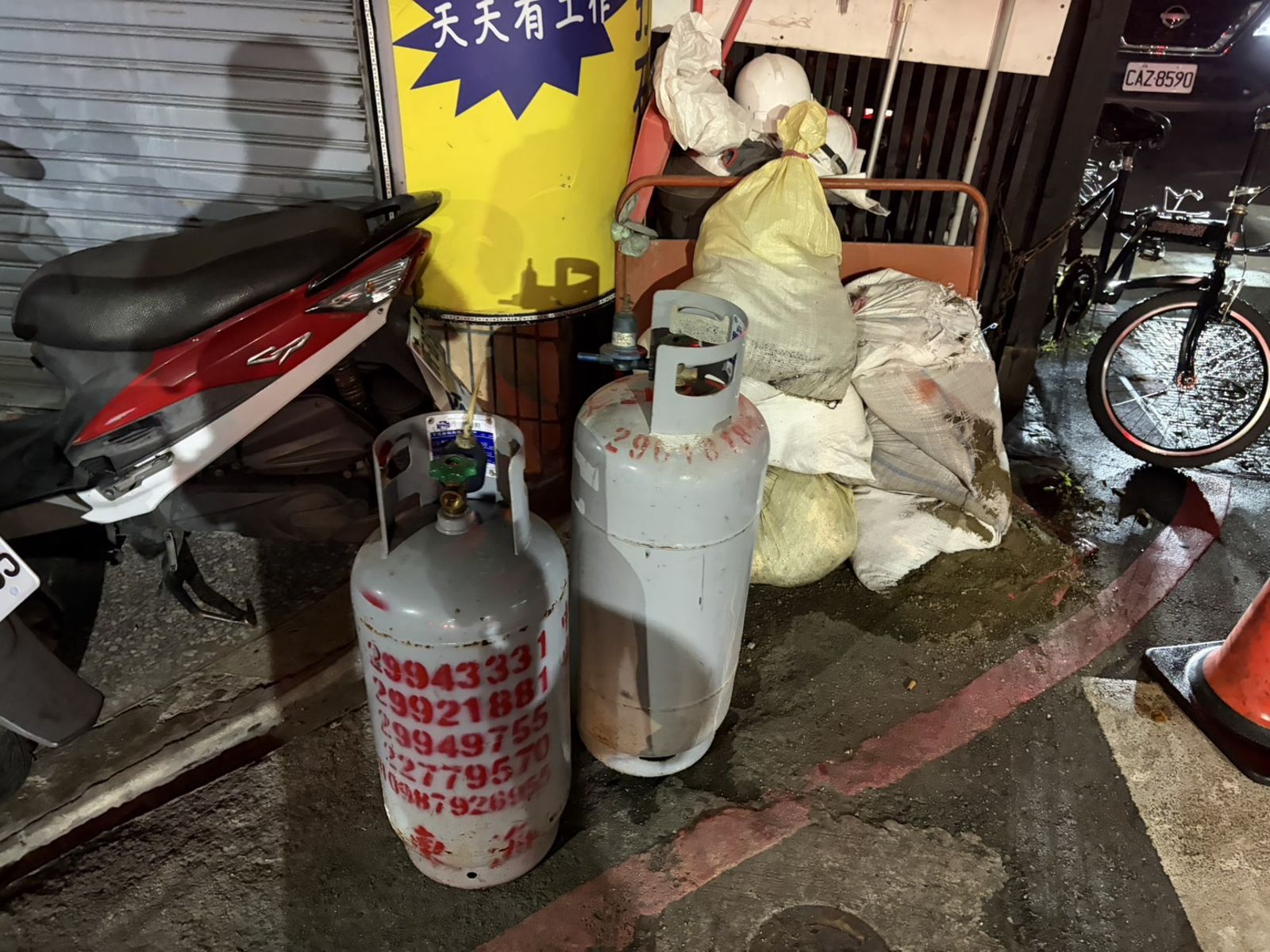 驚險一瞬間!新莊男酒醉脫序險釀巨災 公司宿舍開瓦斯、潑汽油