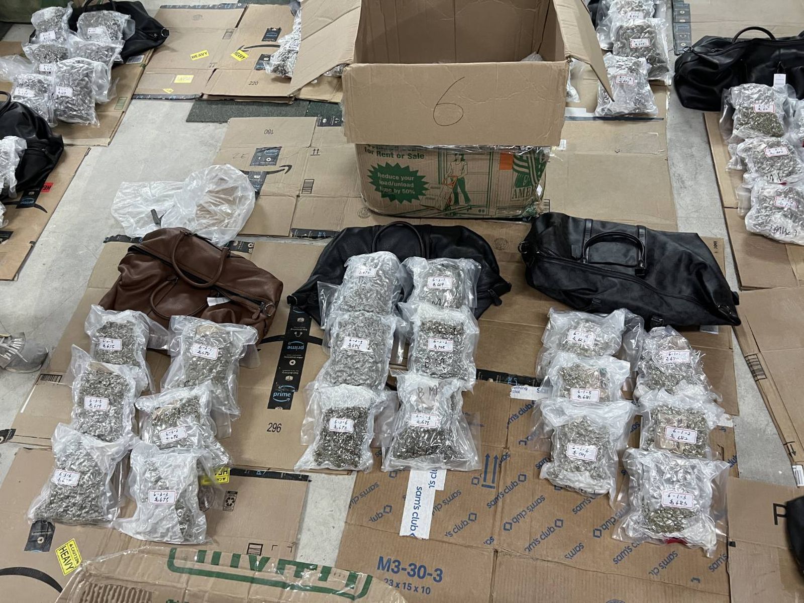 內湖倉庫發現大量毒品。