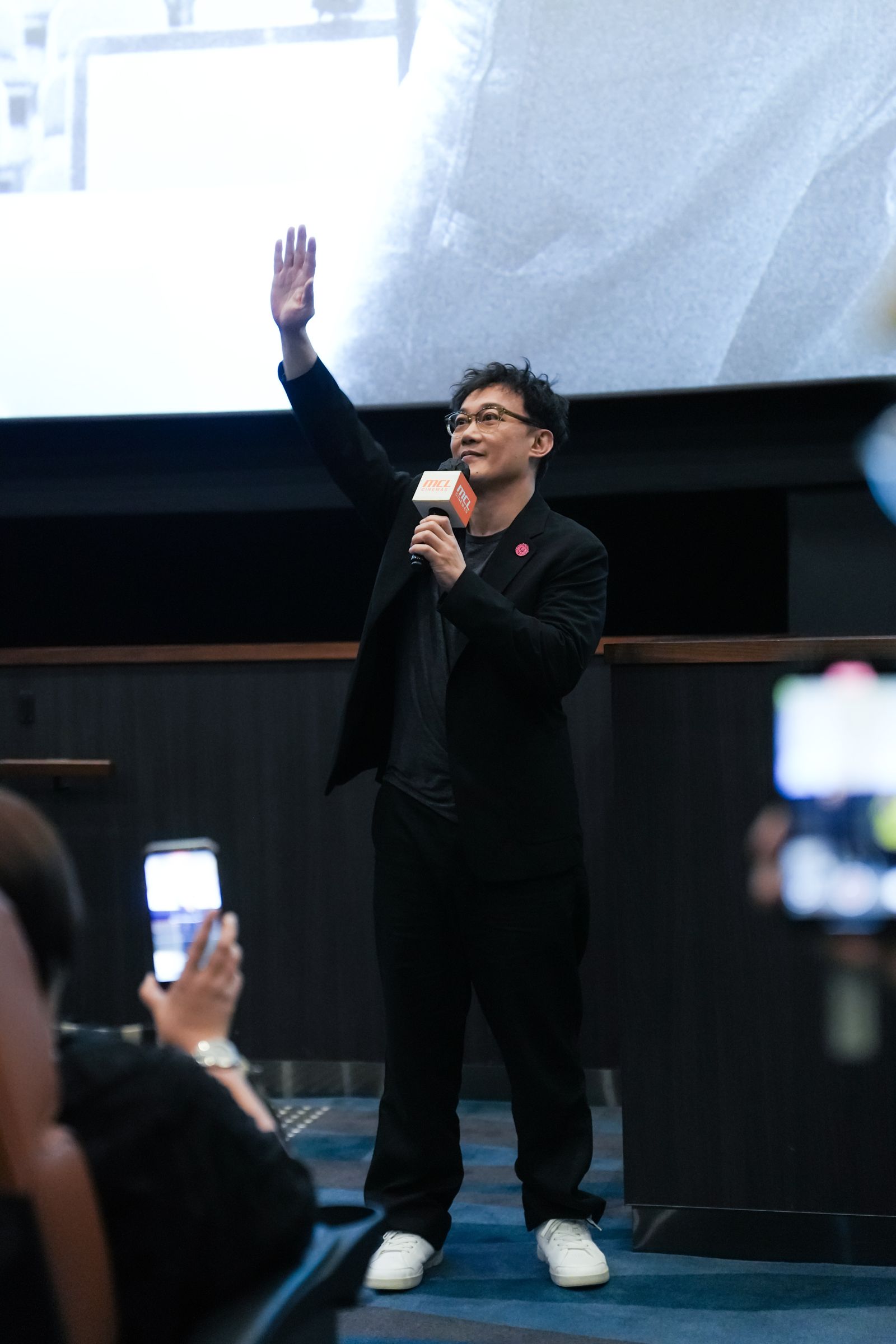 陳奕迅邀圈內眾好友們欣賞巡演紀錄片。環球音樂提供