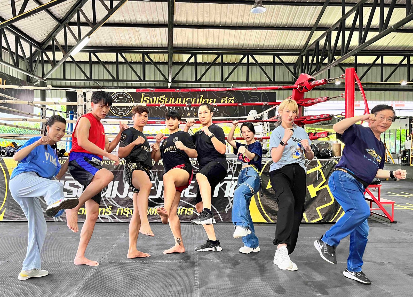 全員參與泰拳特訓。公視台語台提供