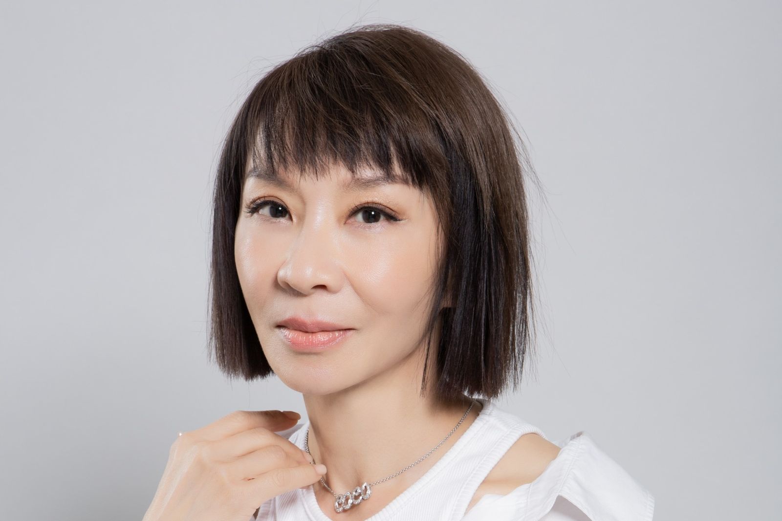 慘遭家人騙光2億！62歲資深玉女歌手近況曝光