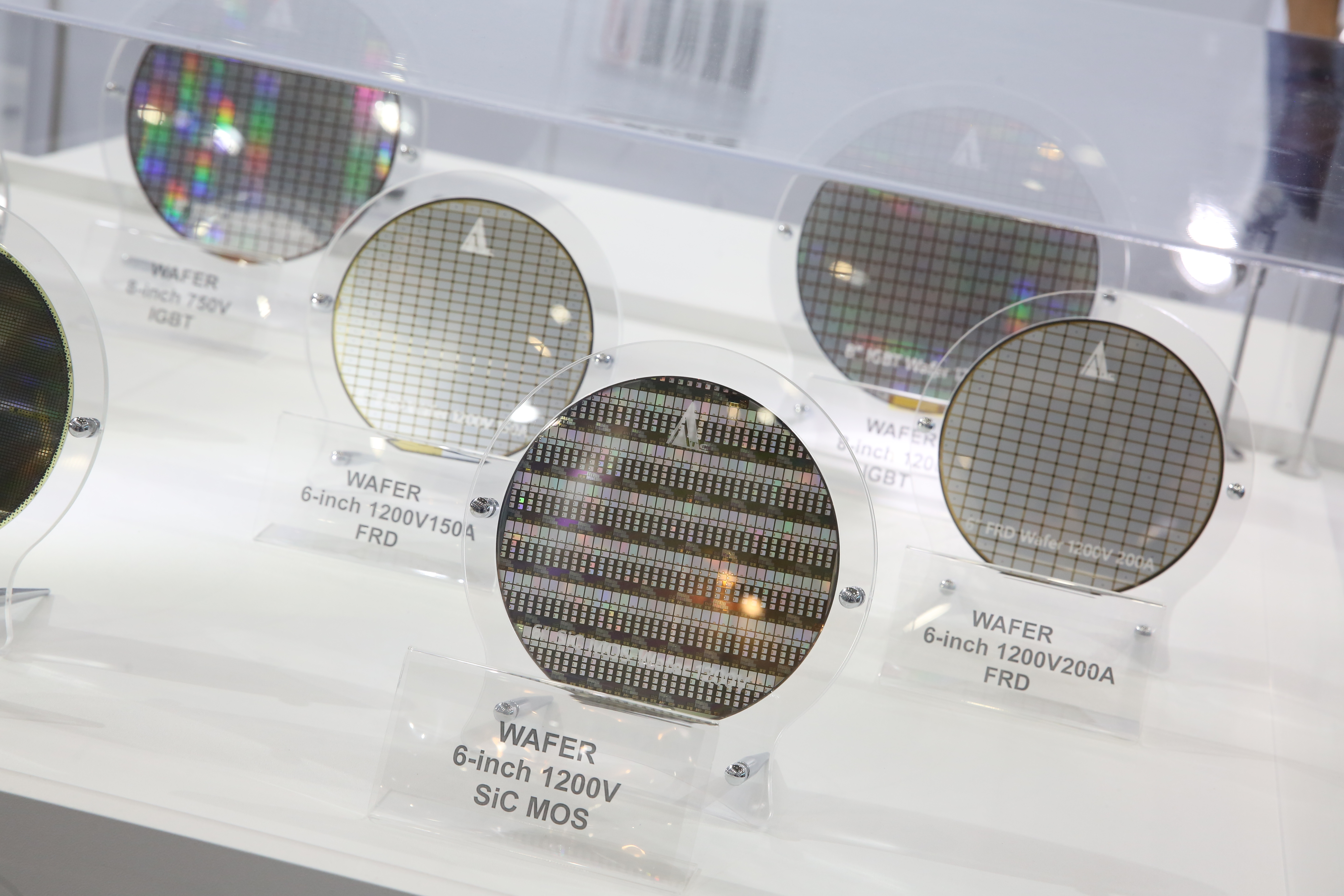 衝擊不輸稀土!安世半導體出口管制引爆斷鏈 業界急尋台廠救急 受惠業者一次看