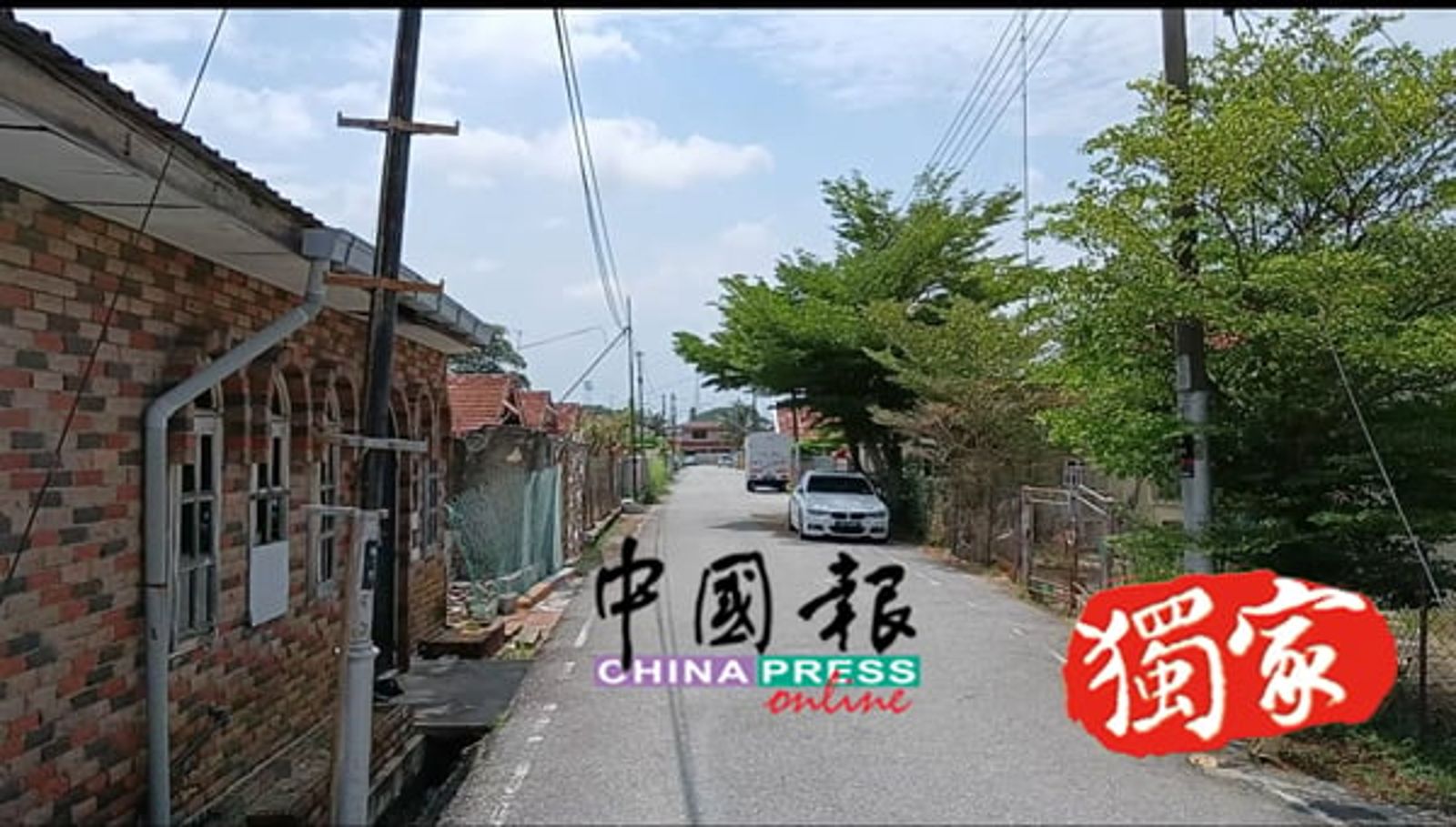 當地記者走訪黃明志的老家,訪問到他的父親。翻攝《中國報》