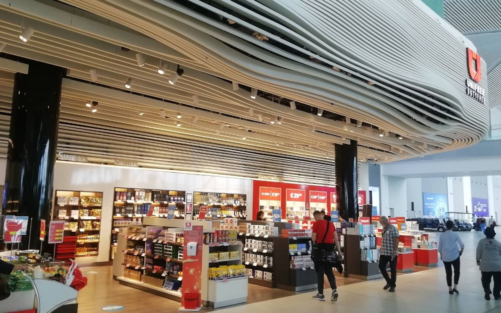 全世界「物價最昂貴機場」出爐！1根香蕉要220元