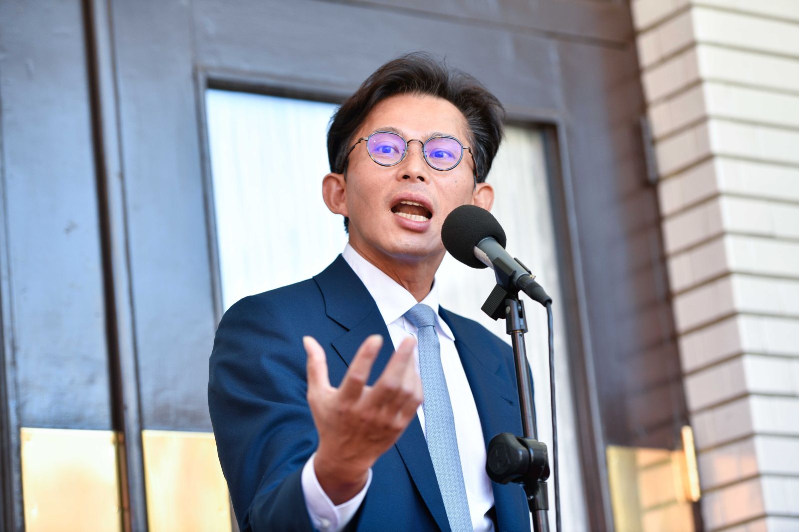 短短半年內 我看過黃國昌三個臉孔