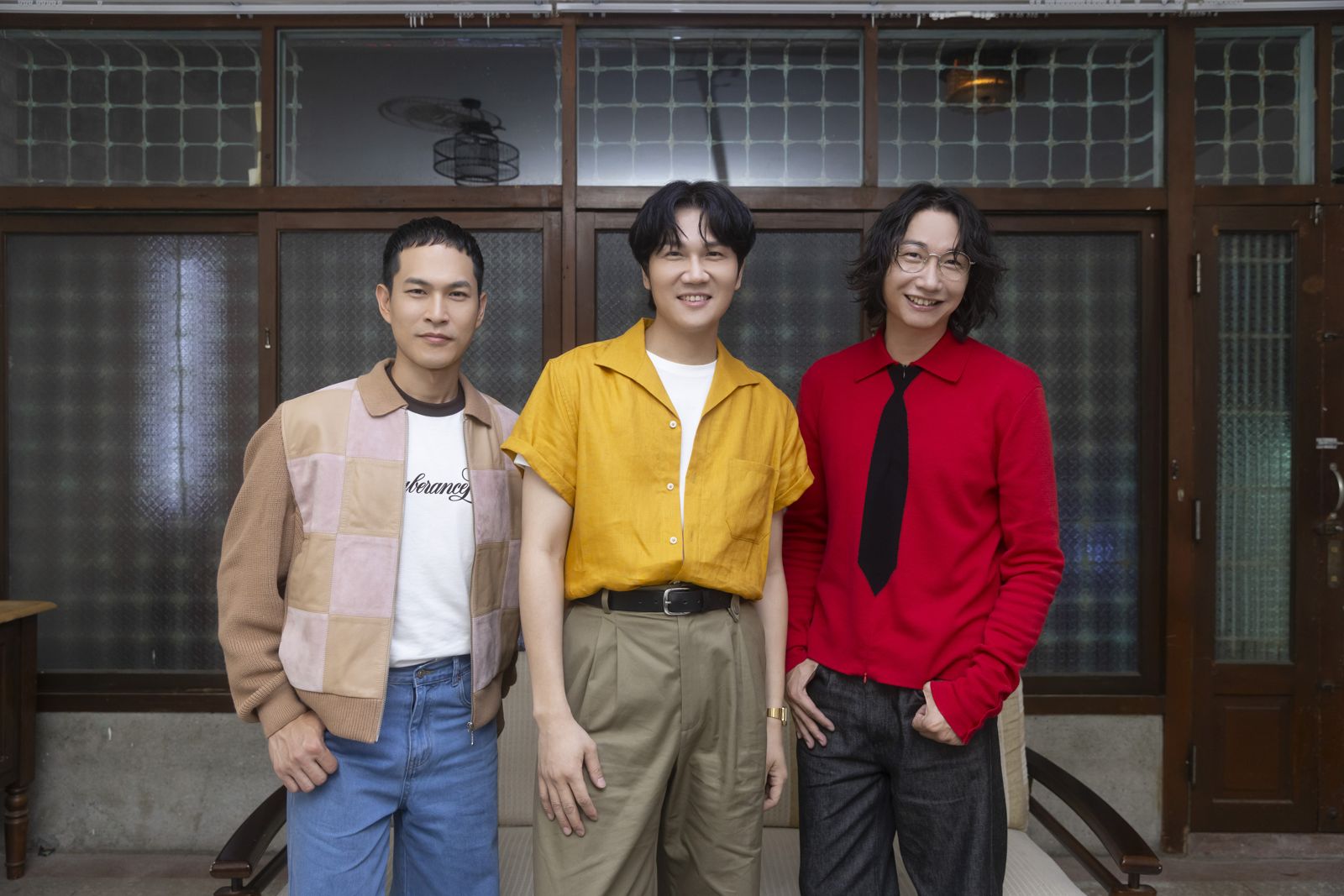 宇宙人「半夜使壞」事蹟全曝光！誤闖公墓、沉迷這1事