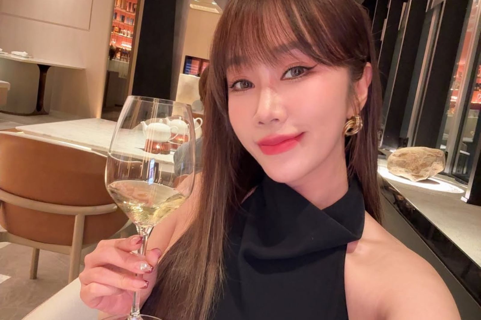 「最美空姐」林佩瑤宣布離婚「被酸民私訊」　暴怒回擊：小年夜還在造口業