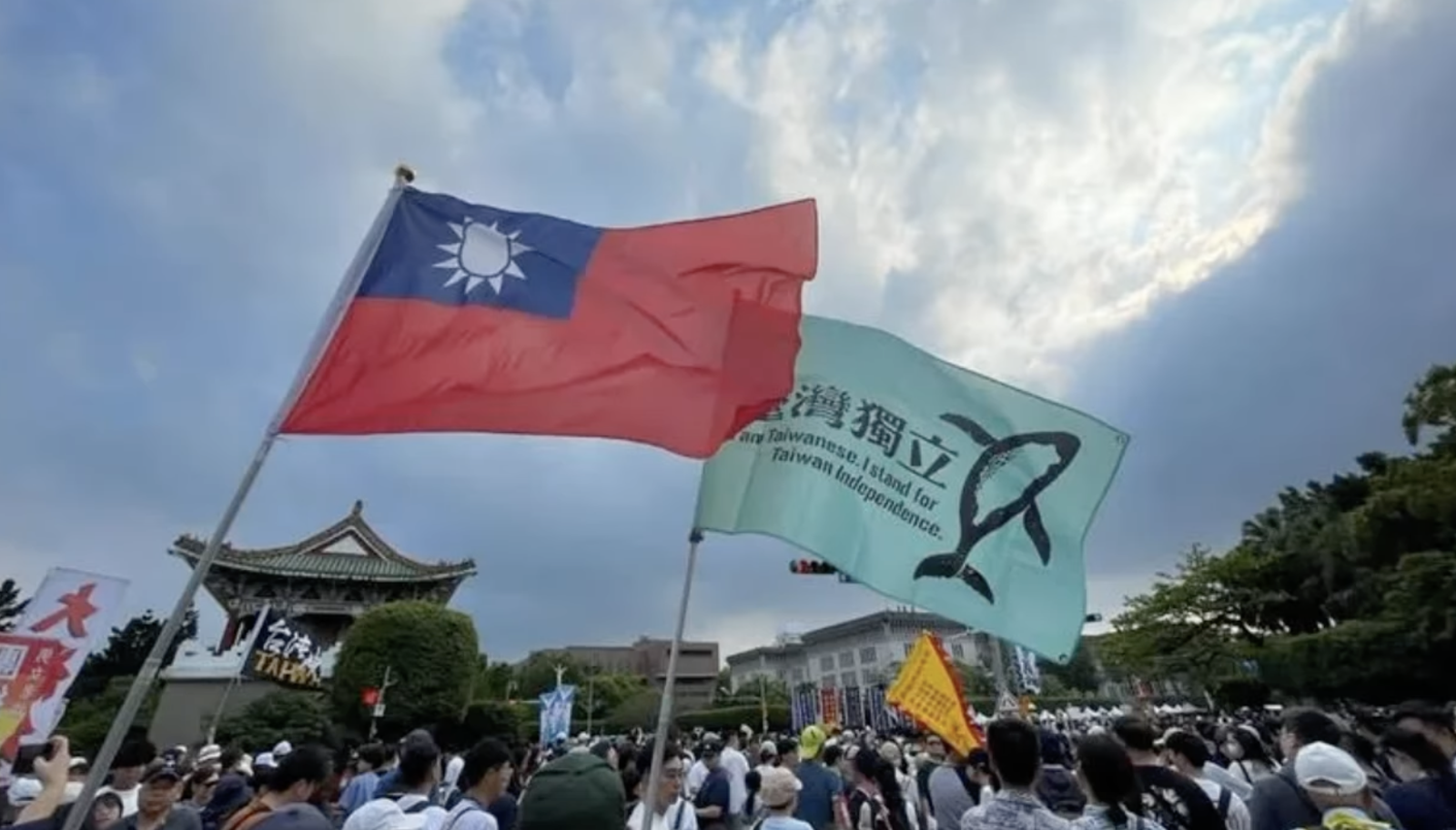 台灣主權地位問題，在國內始終持續引發激辯討論。（資料照片／翻攝林志潔臉書）